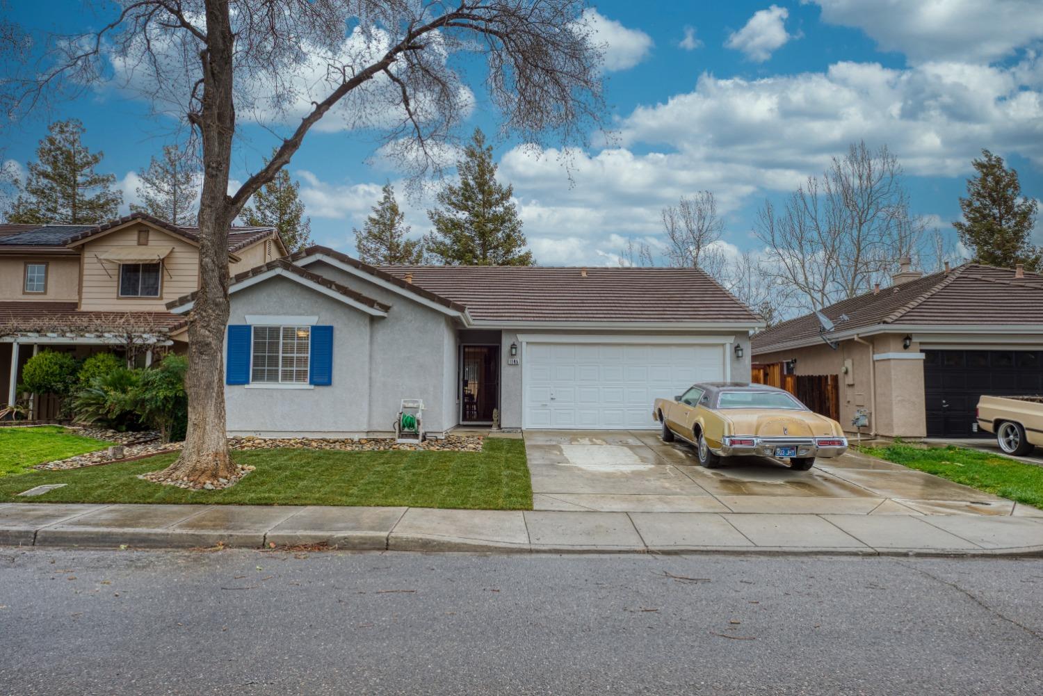 Photo of 1145 Blue Heron Dr in Patterson, CA