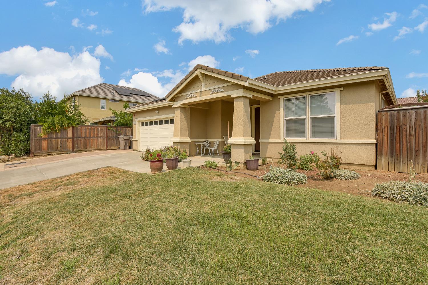Photo of 25748 Grafton St in Esparto, CA