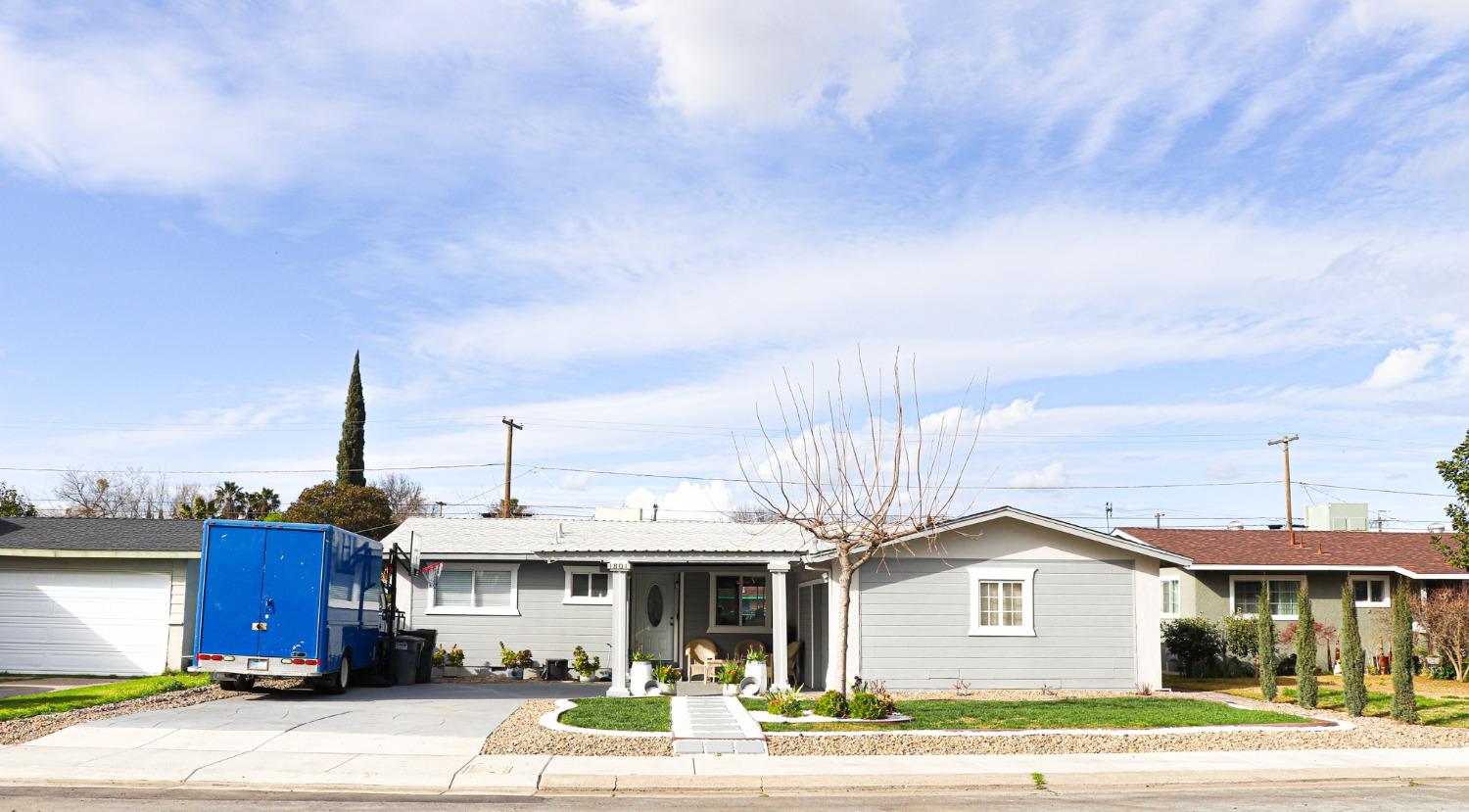 Photo of 1801 W 8th St in Merced, CA