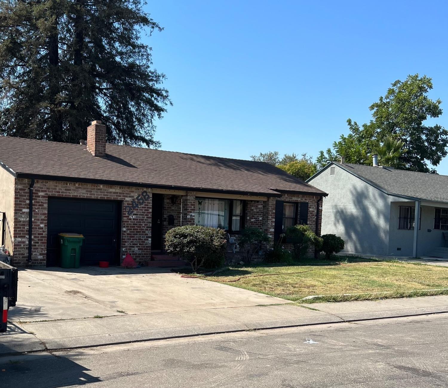 Photo of 2458 E Oak St in Stockton, CA