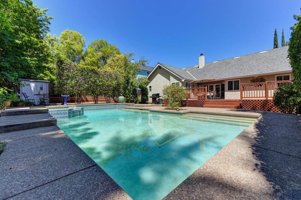 Photo of 102 Seafarer Ct in Folsom, CA