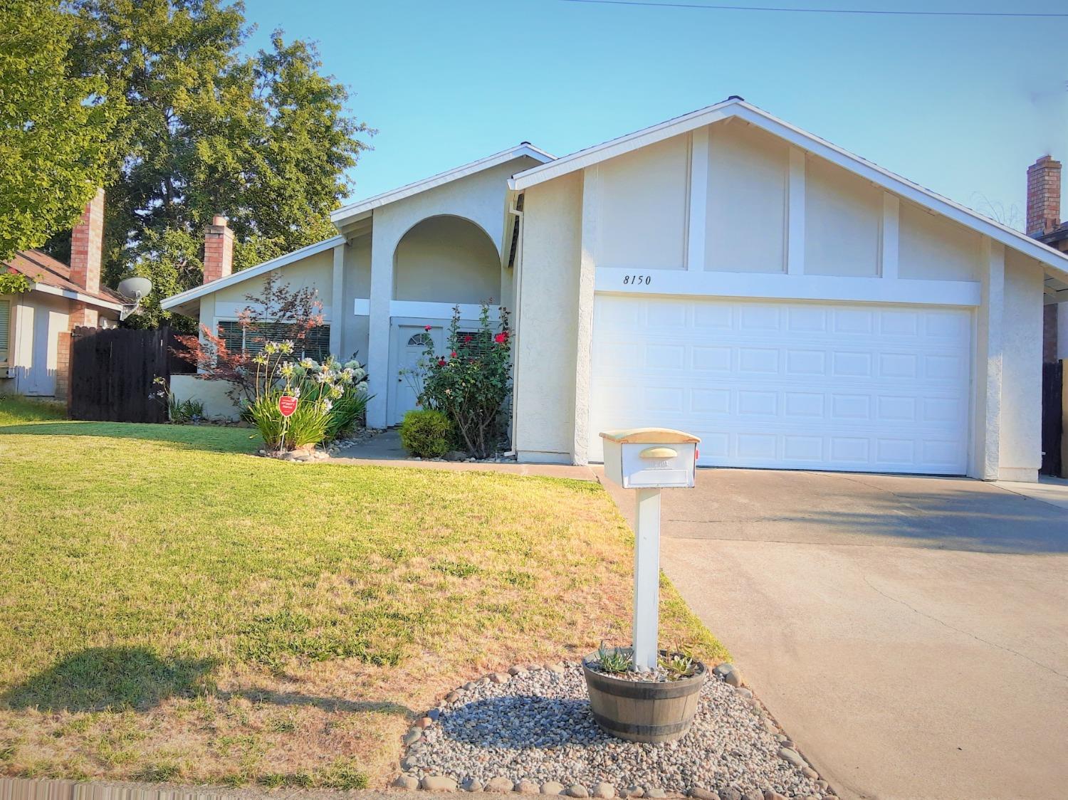 Photo of 8150 Sundance Dr in Orangevale, CA