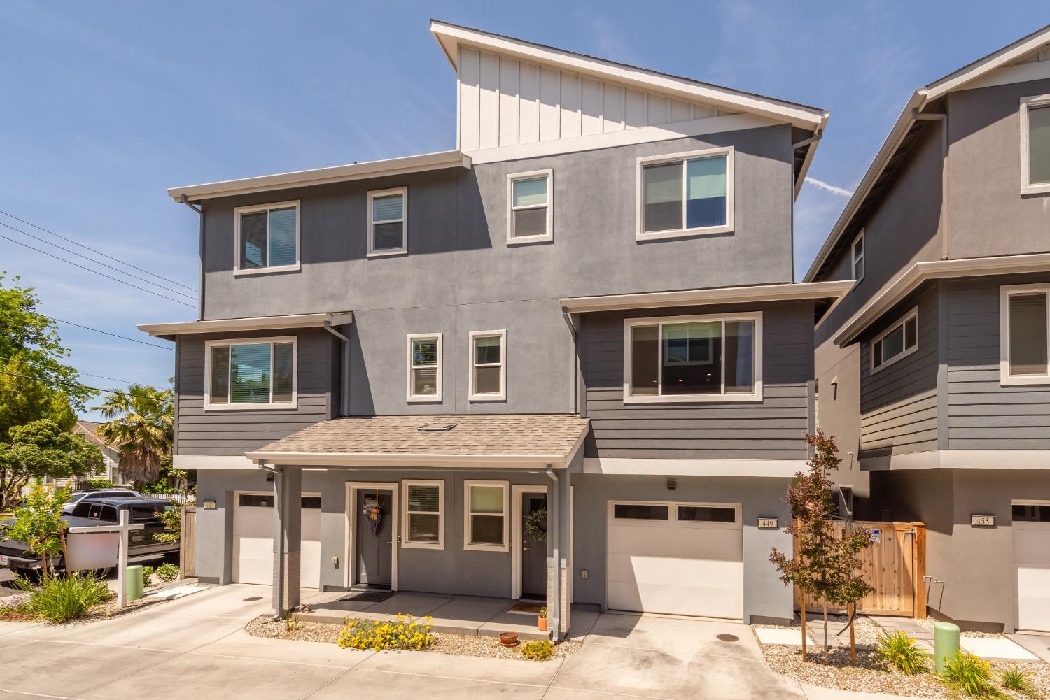 Photo of 449 3rd St in Woodland, CA