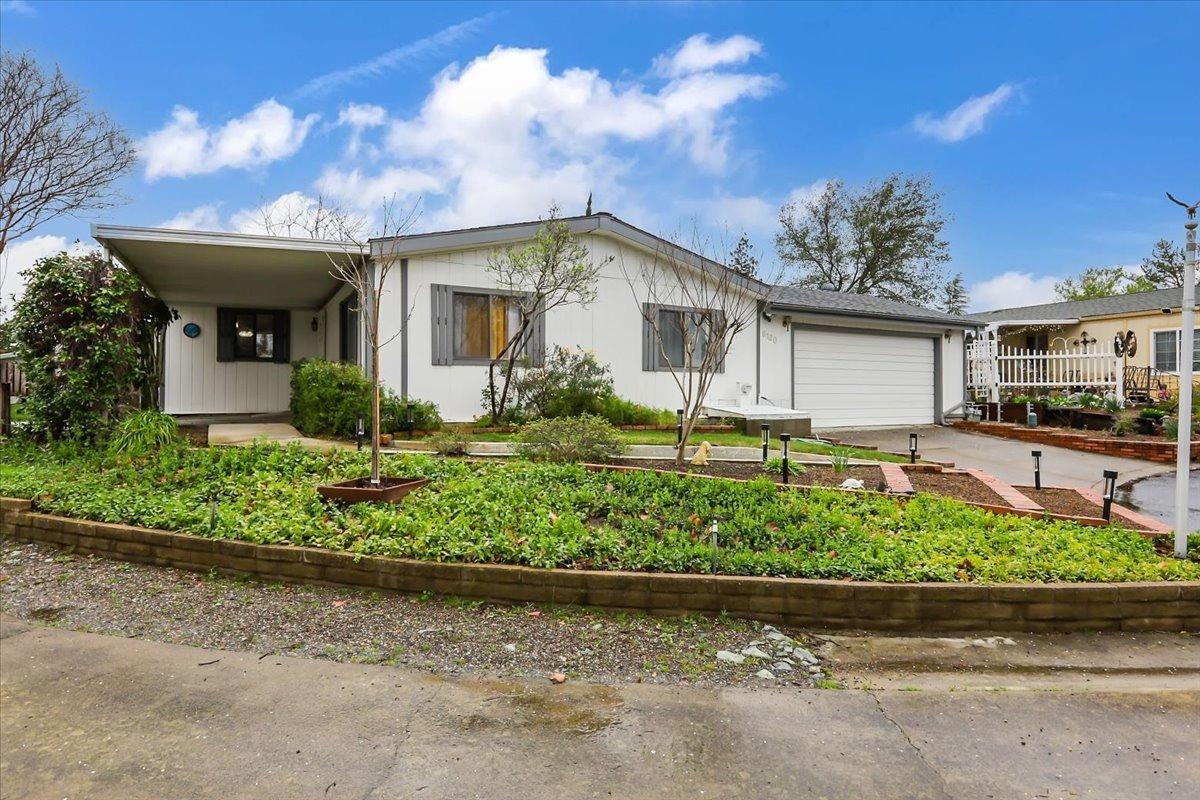 Photo of 6120 Blucher Ln in Citrus Heights, CA