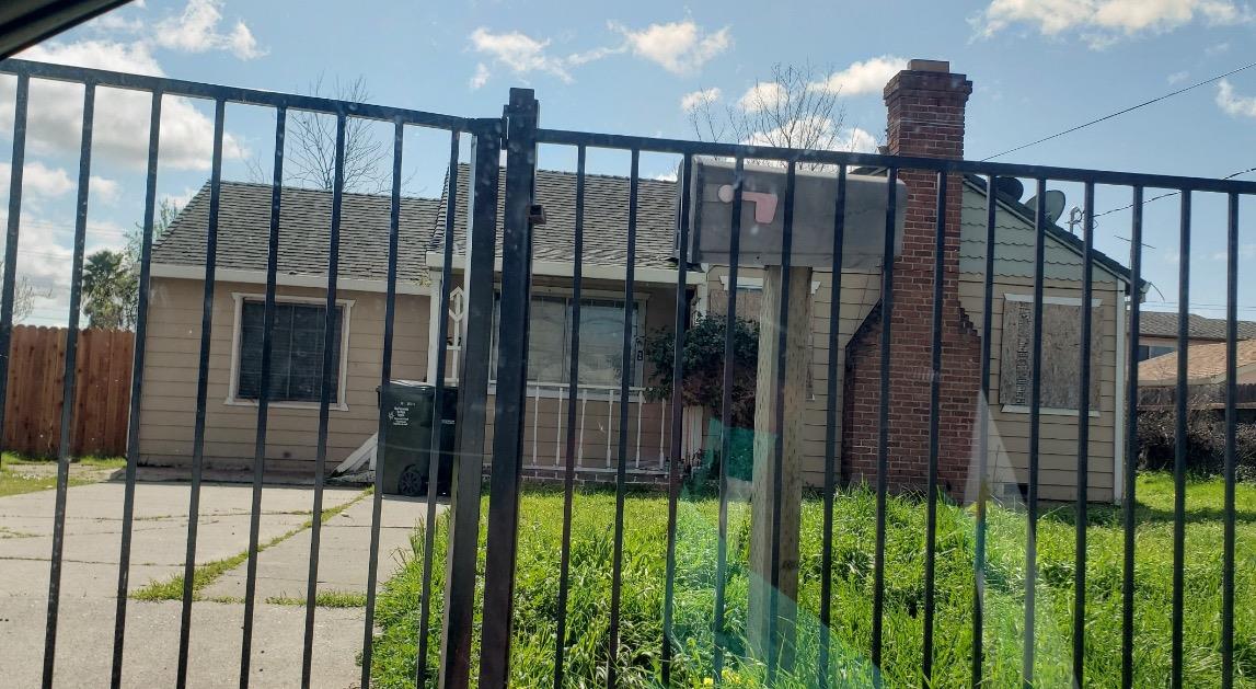Photo of 6716 Elder Creek Rd in Sacramento, CA