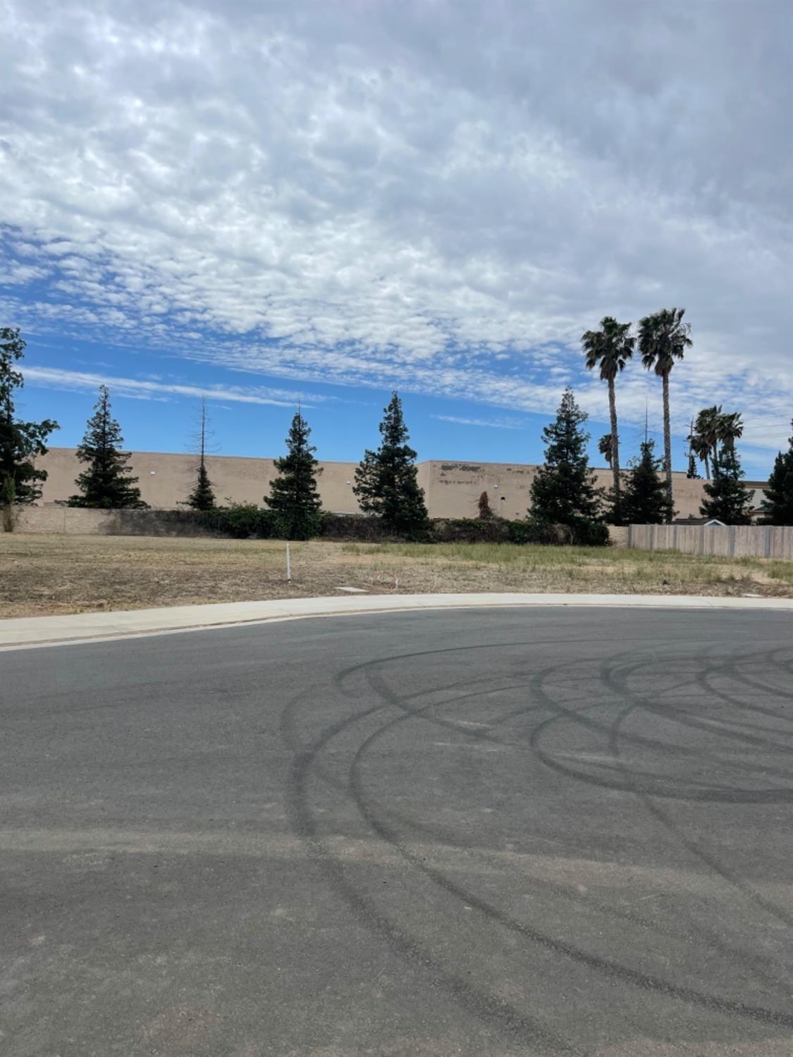 Photo of 2430 Interlaken Ct in Lodi, CA