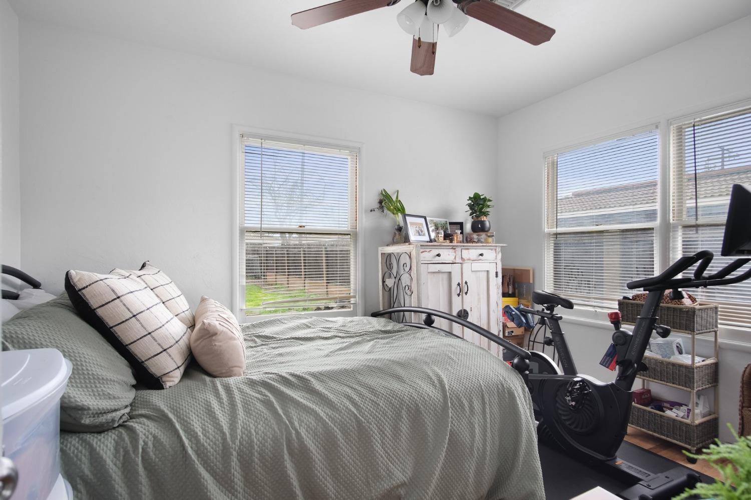 Detail Gallery Image 10 of 19 For 1545 Sunrise Ave, Modesto,  CA 95350 - 2 Beds | 1 Baths