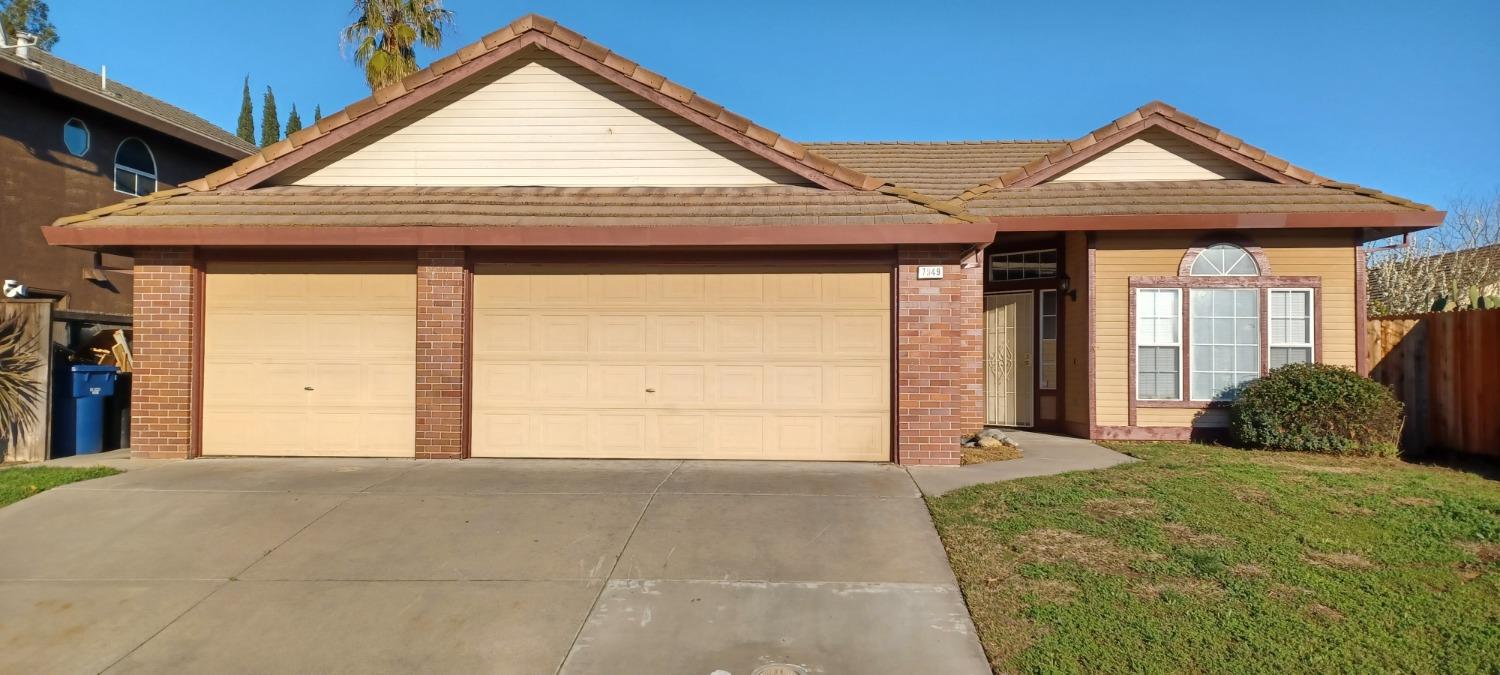 Photo of 7949 Caymus Dr in Sacramento, CA