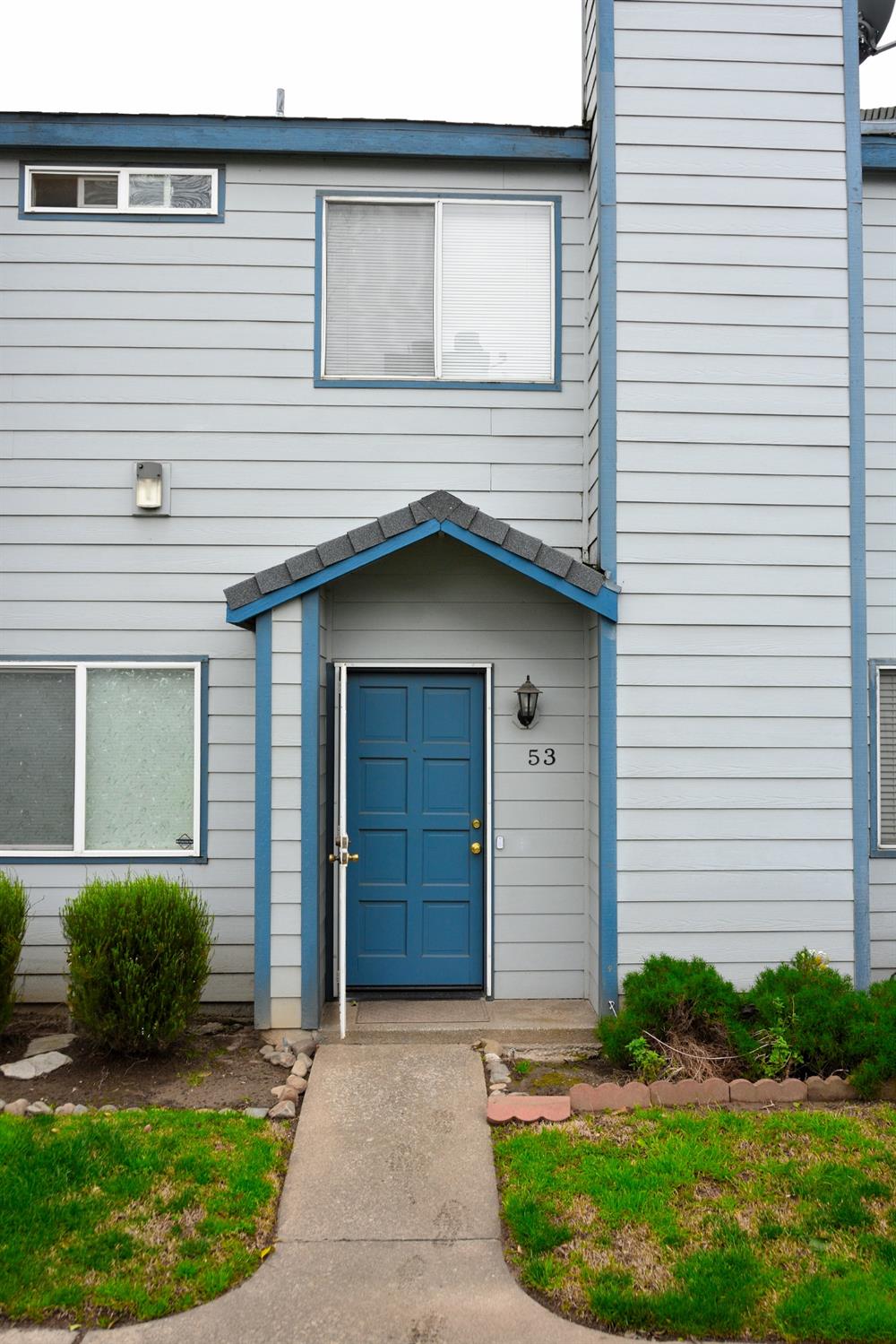 Photo of 445 Almond Dr #53 in Lodi, CA