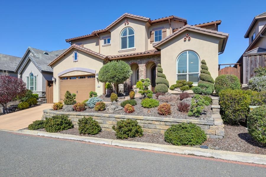 Photo of 868 Nature Wy in Folsom, CA