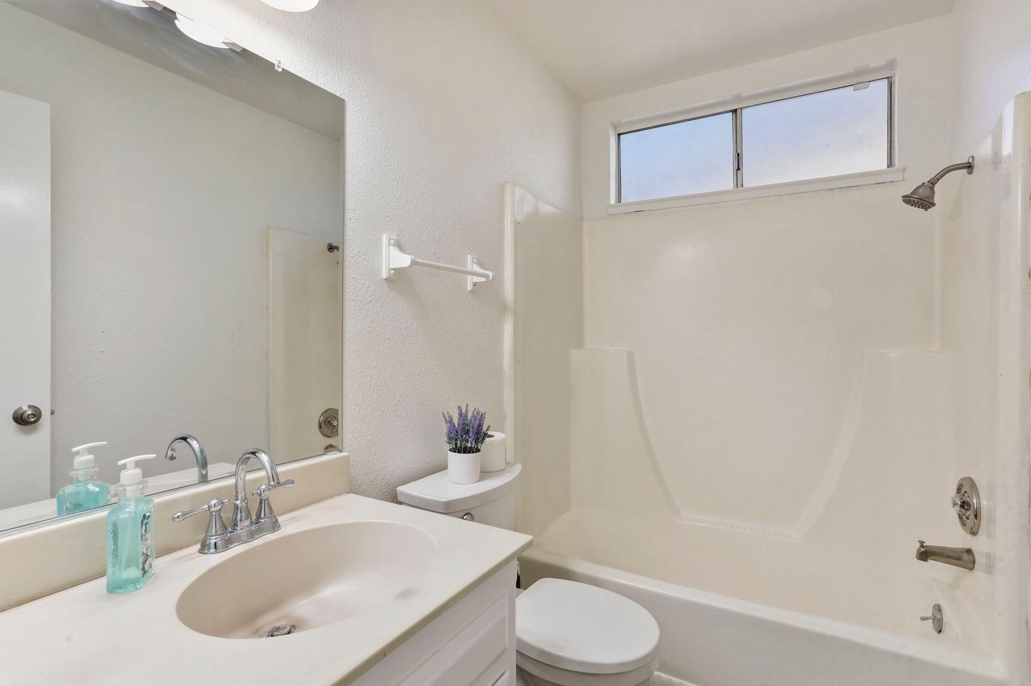 Detail Gallery Image 27 of 40 For 2420 Riedel Way, Modesto,  CA 95355 - 3 Beds | 2 Baths
