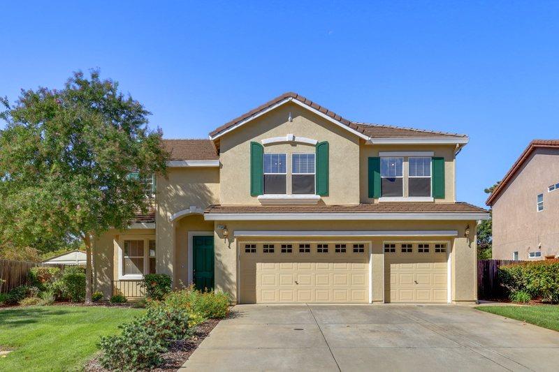 Photo of 11154 Graeton Cir in Mather, CA