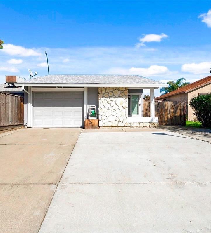 Photo of 4155 Ardwell Wy in Sacramento, CA