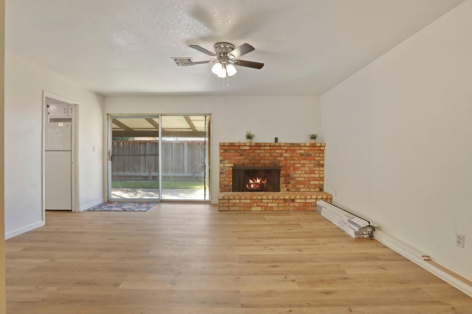 Detail Gallery Image 8 of 40 For 2420 Riedel Way, Modesto,  CA 95355 - 3 Beds | 2 Baths