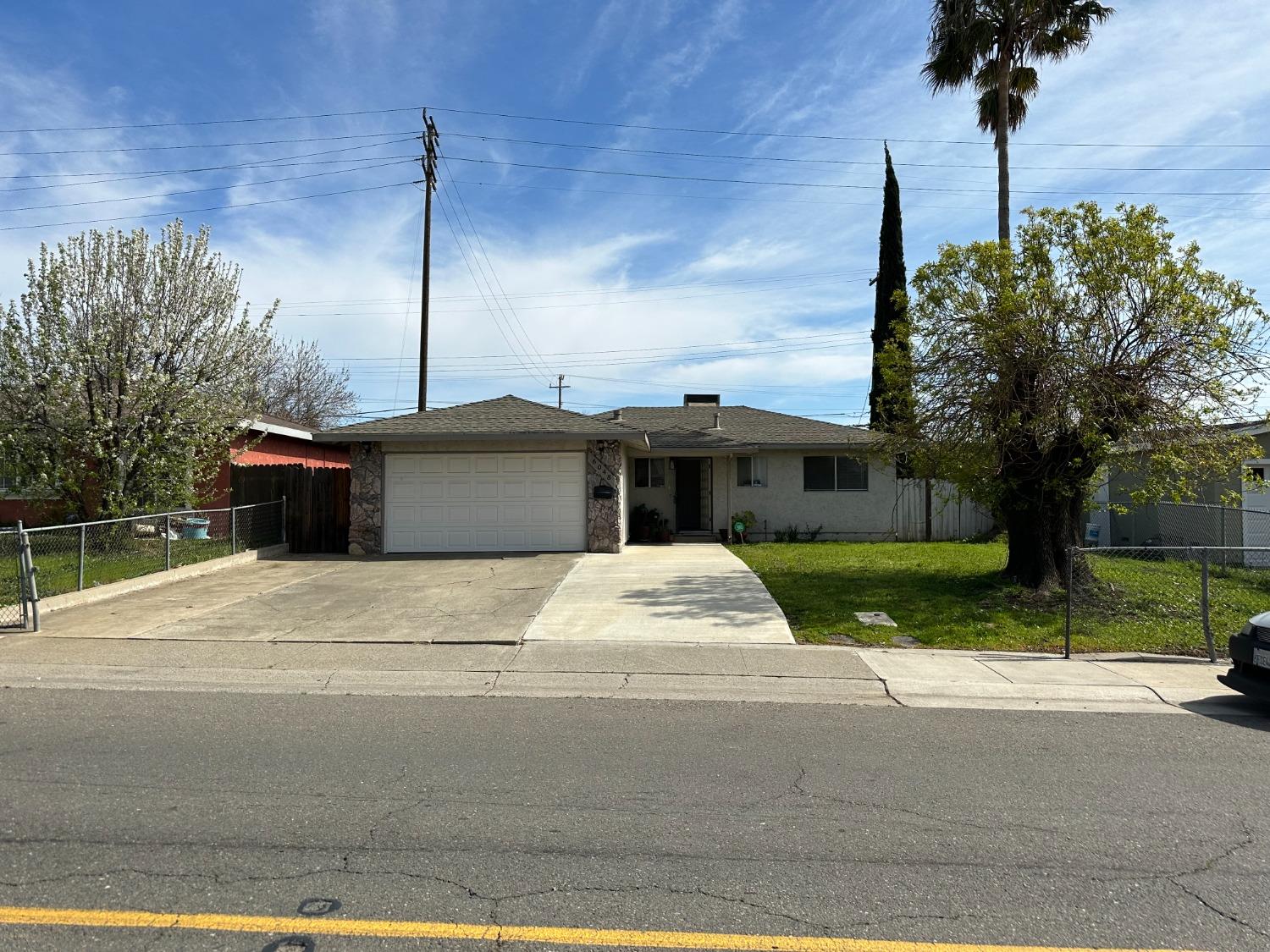 Photo of 6048 Gilman Wy in North Highlands, CA