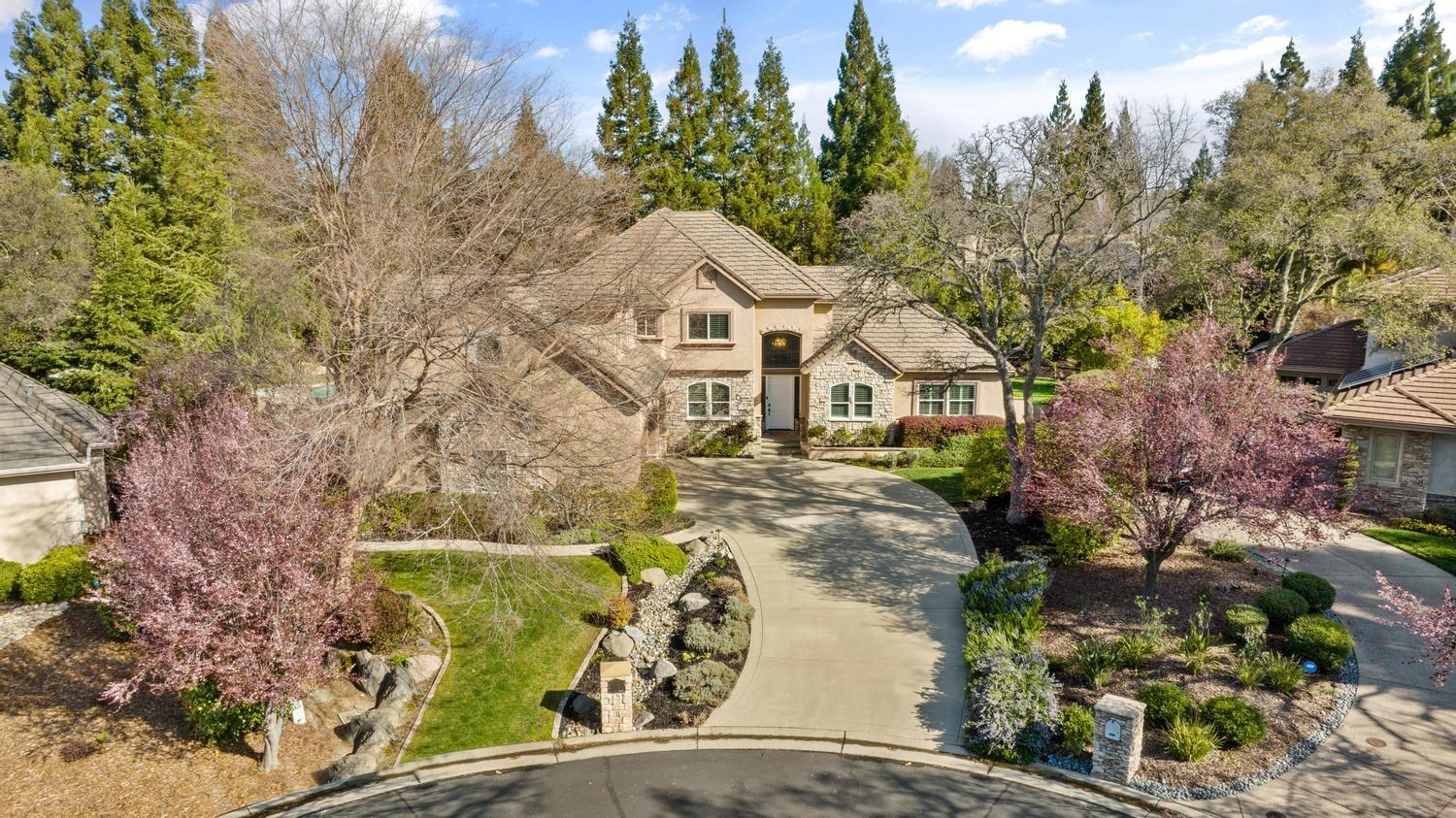 Photo of 9963 Granite Crest Ct in Granite Bay, CA