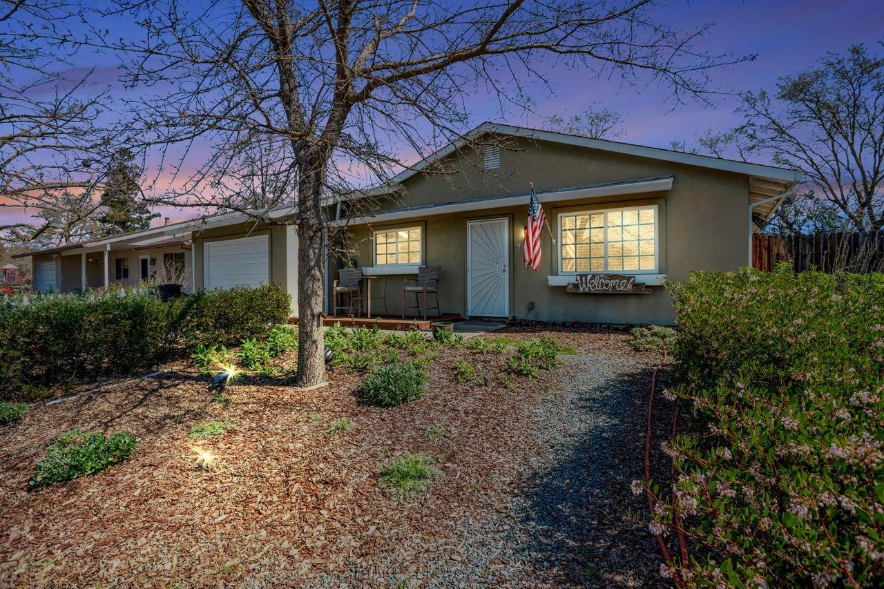 Photo of 9649 Mardelle Wy in Elk Grove, CA