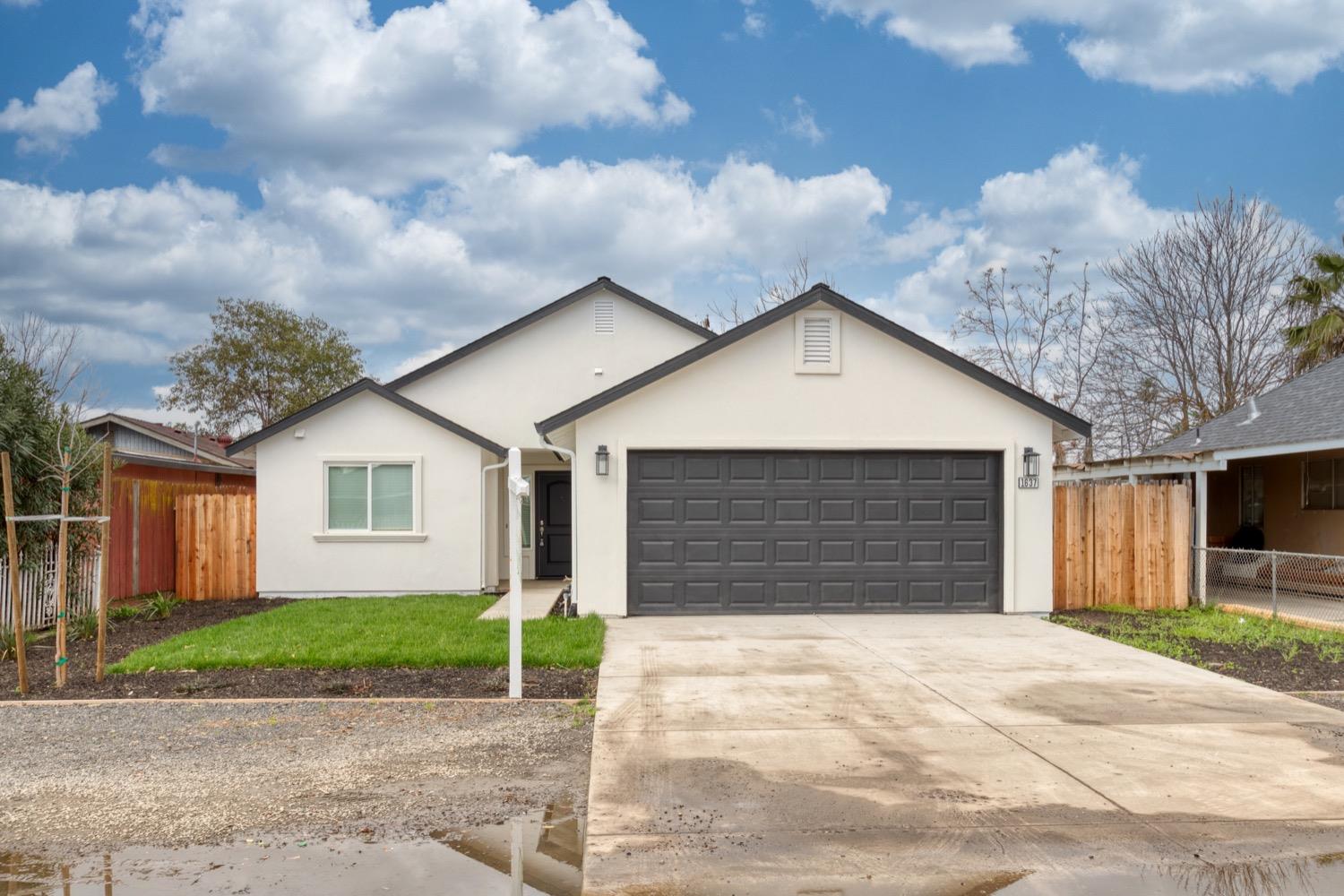 1637 S Seattle Street, Modesto, CA 95358