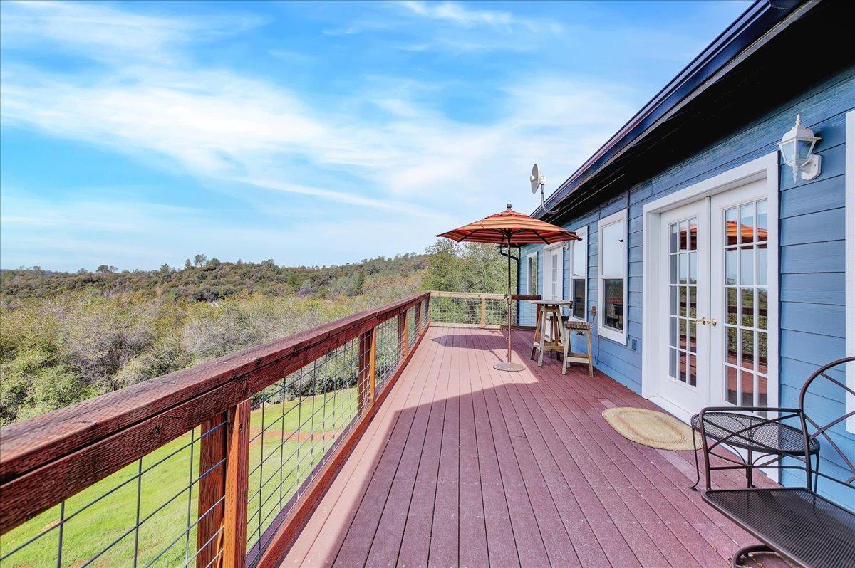 Photo of 12954 Woodlake Rd in Grass Valley, CA