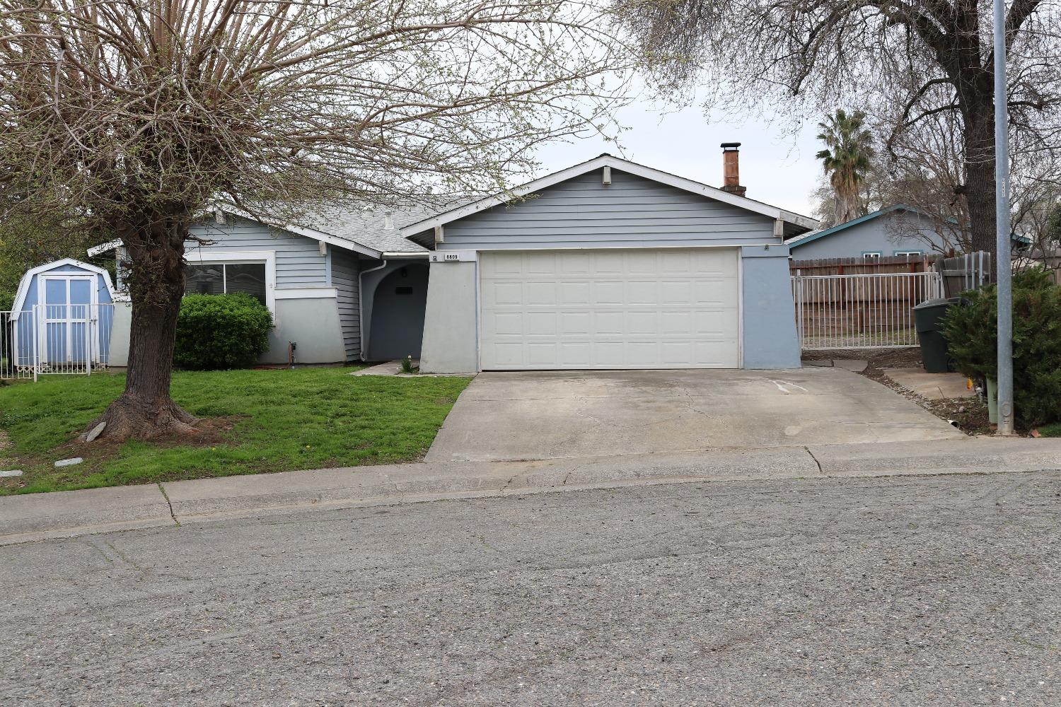 Photo of 6809 Donerail Dr in Sacramento, CA