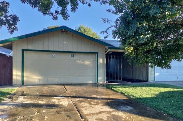 Photo of 5460 Carrington Cir in Stockton, CA