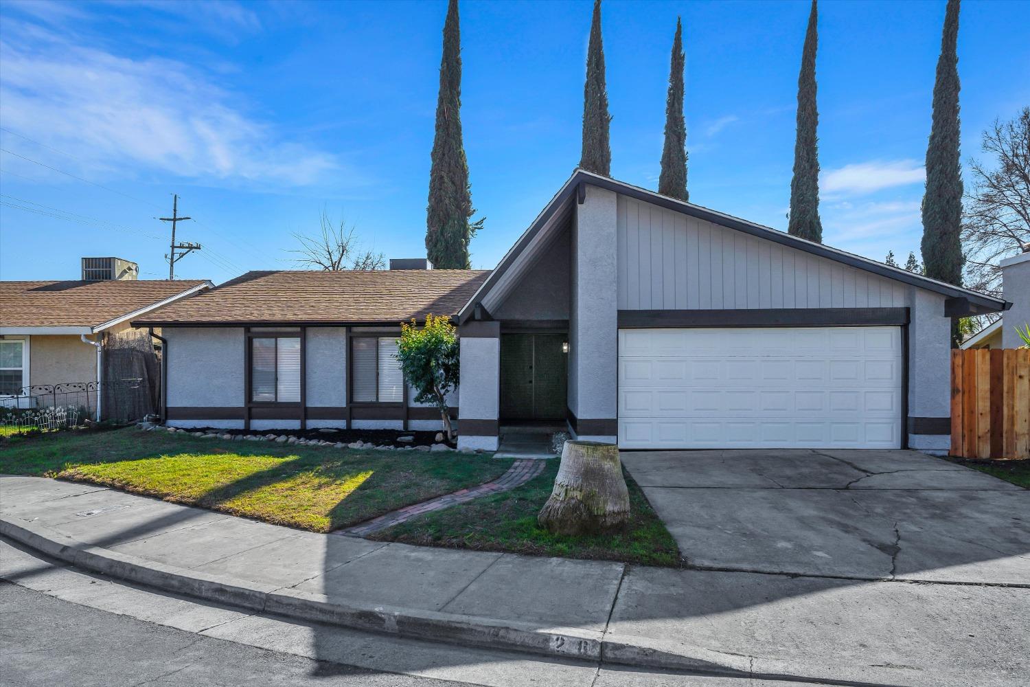 Photo of 28 Sun Valley Ct in Merced, CA