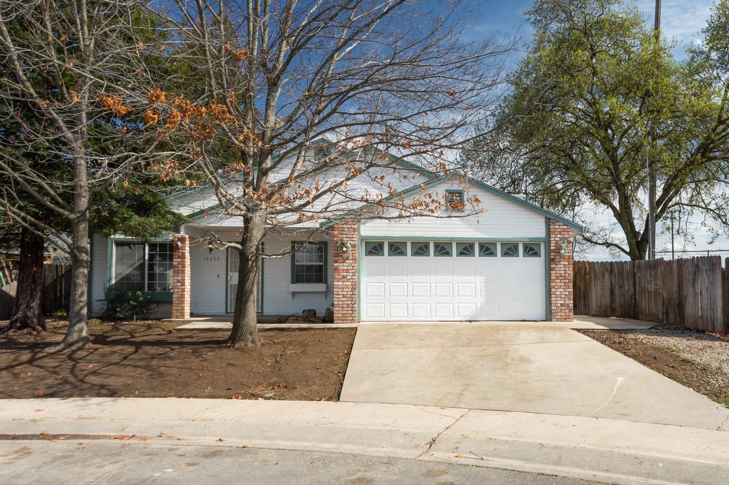 Photo of 10233 Miki Cir in Live Oak, CA