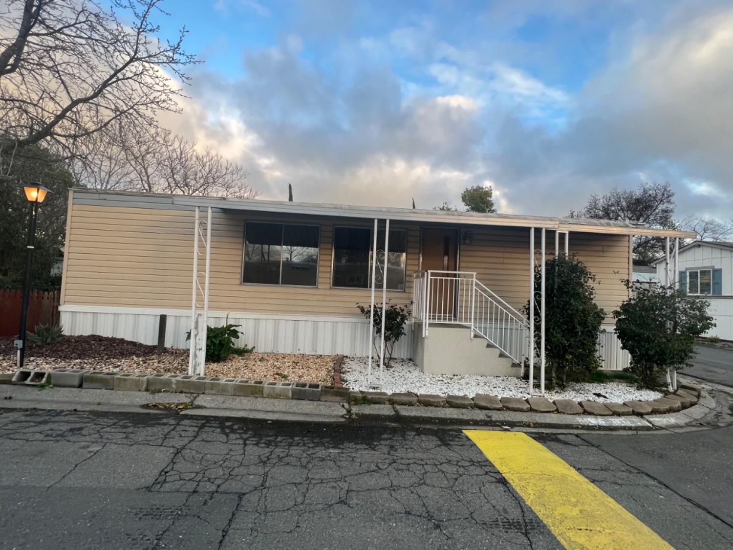 Photo of 3717 Arroyo Seco #73 in North Highlands, CA