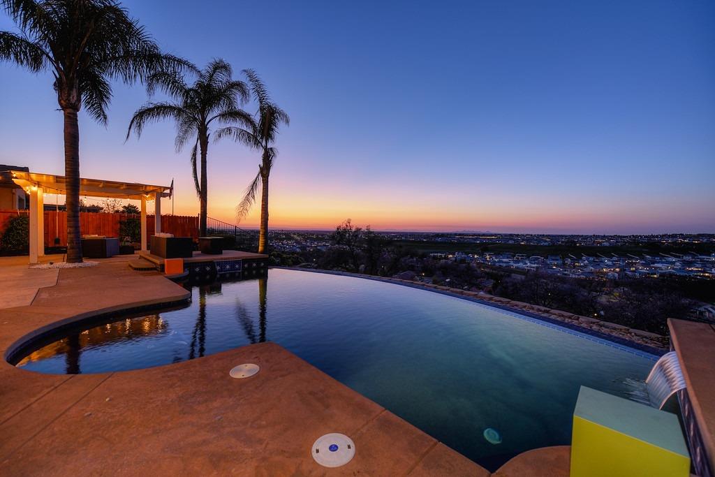 Photo of 3280 Black Oak Dr in Rocklin, CA
