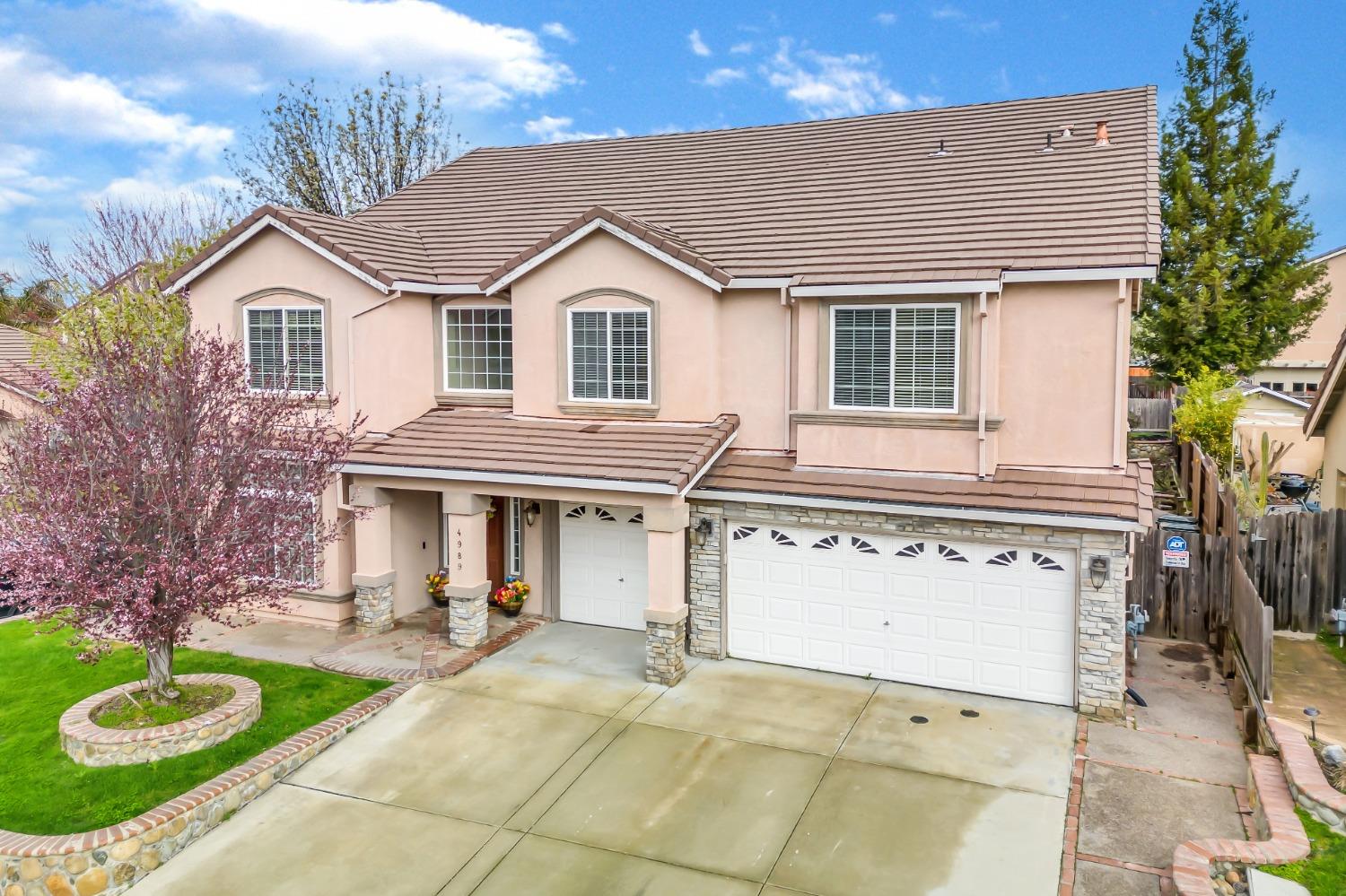 Photo of 4989 Harston Wy in Antelope, CA
