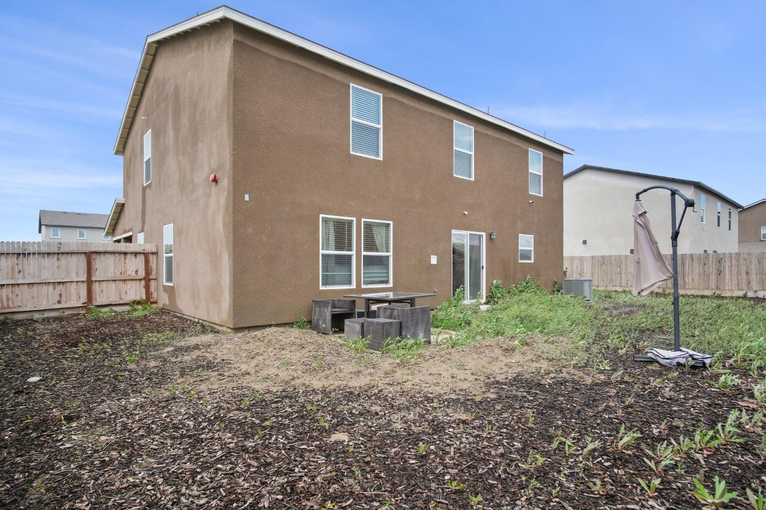 Detail Gallery Image 29 of 31 For 252 San Lorenzo St, Los Banos,  CA 93635 - 5 Beds | 3/1 Baths