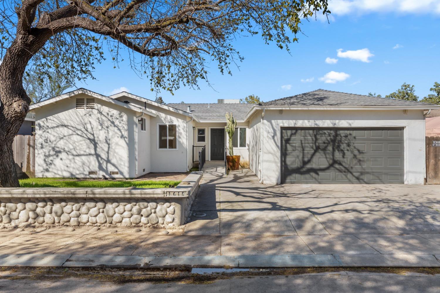 Photo of 1615 Dillon Dr in Modesto, CA