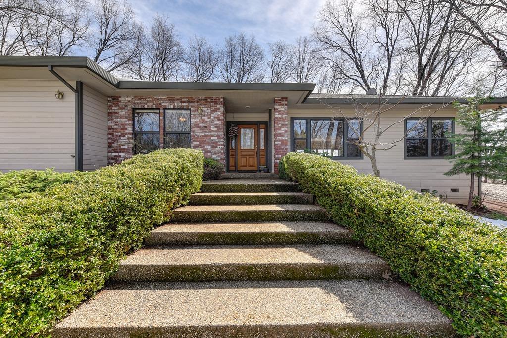 Photo of 13082 Madrone Forest Dr in Nevada City, CA