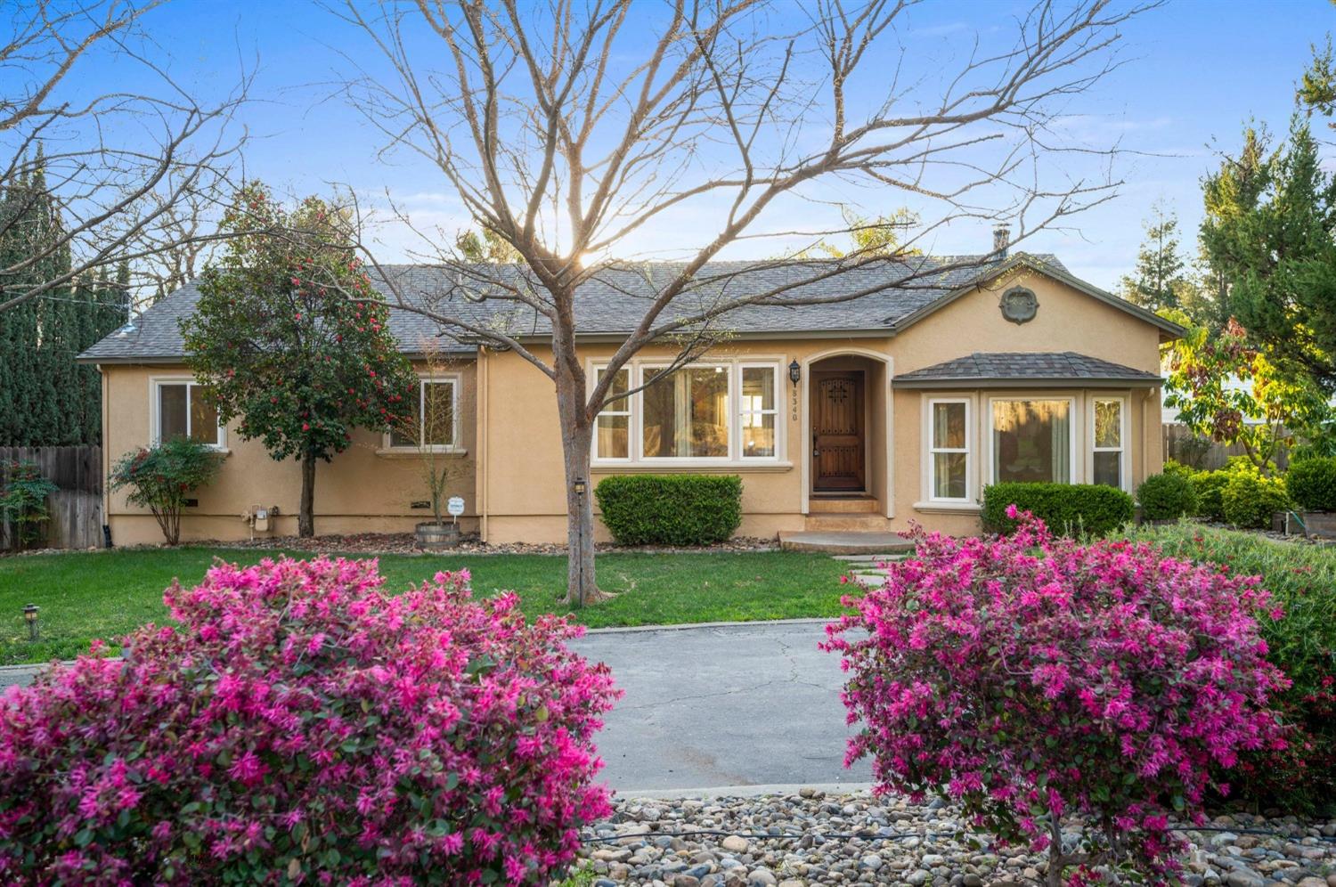 Photo of 8340 Auburn Folsom Rd in Granite Bay, CA
