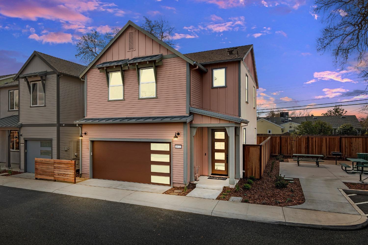 Photo of 4932 Esma Jane Ln in Sacramento, CA