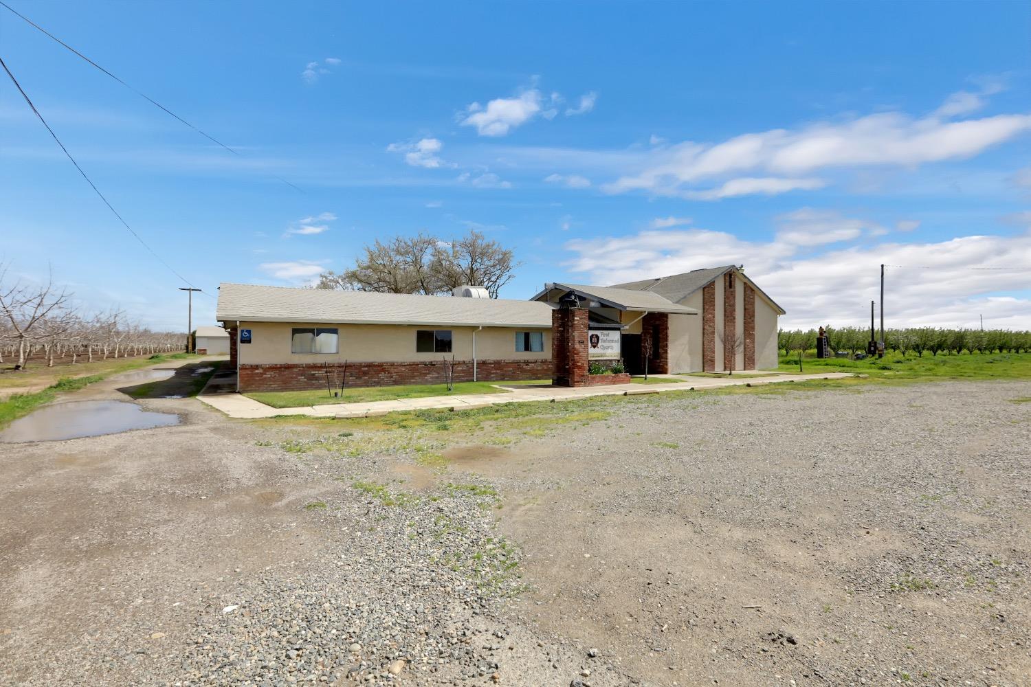Photo of 9882 Garden Hwy in Yuba City, CA