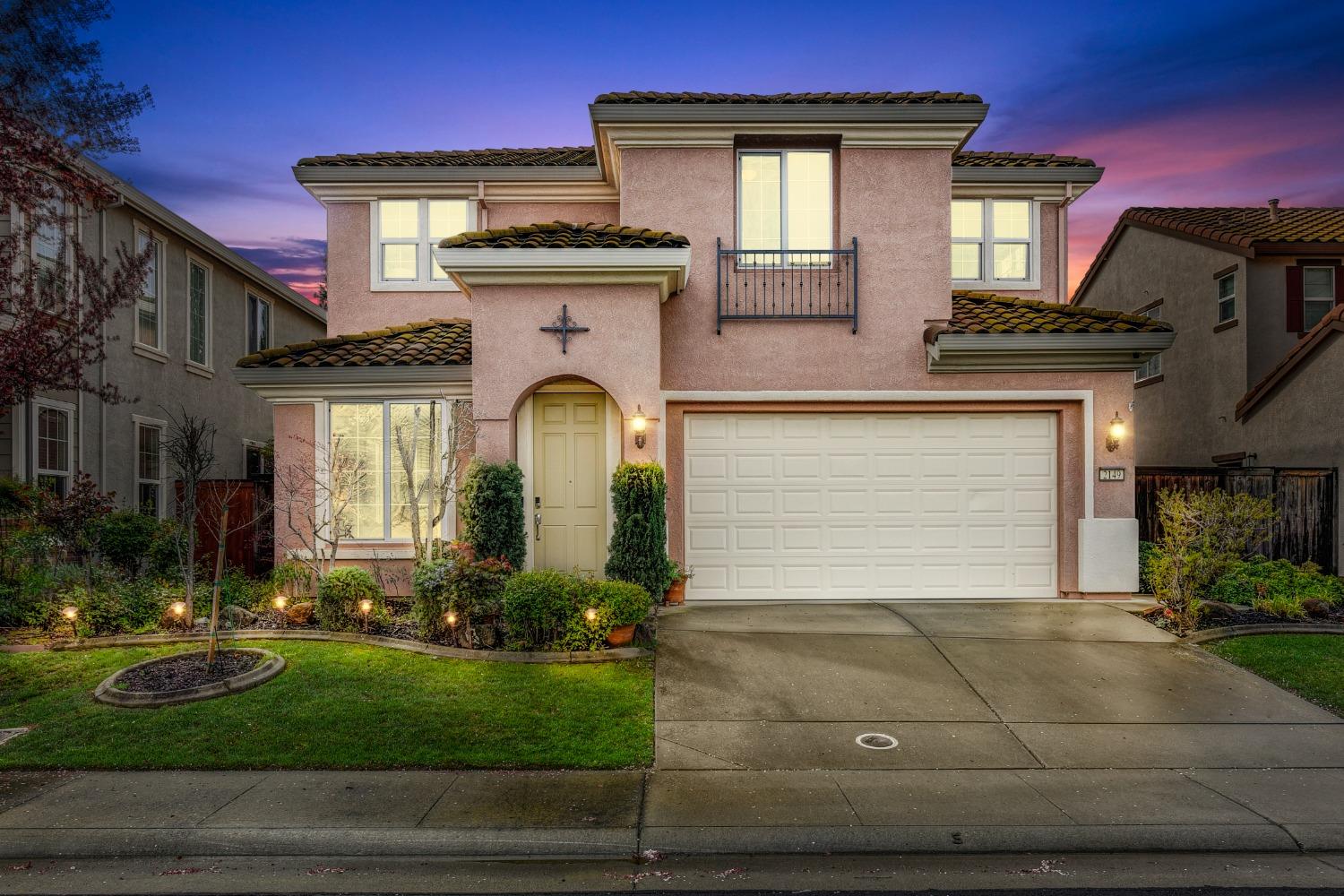 Photo of 2149 Knapton Wy in Roseville, CA
