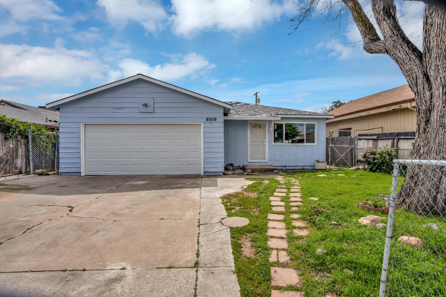 Photo of 8008 37th Ave in Sacramento, CA