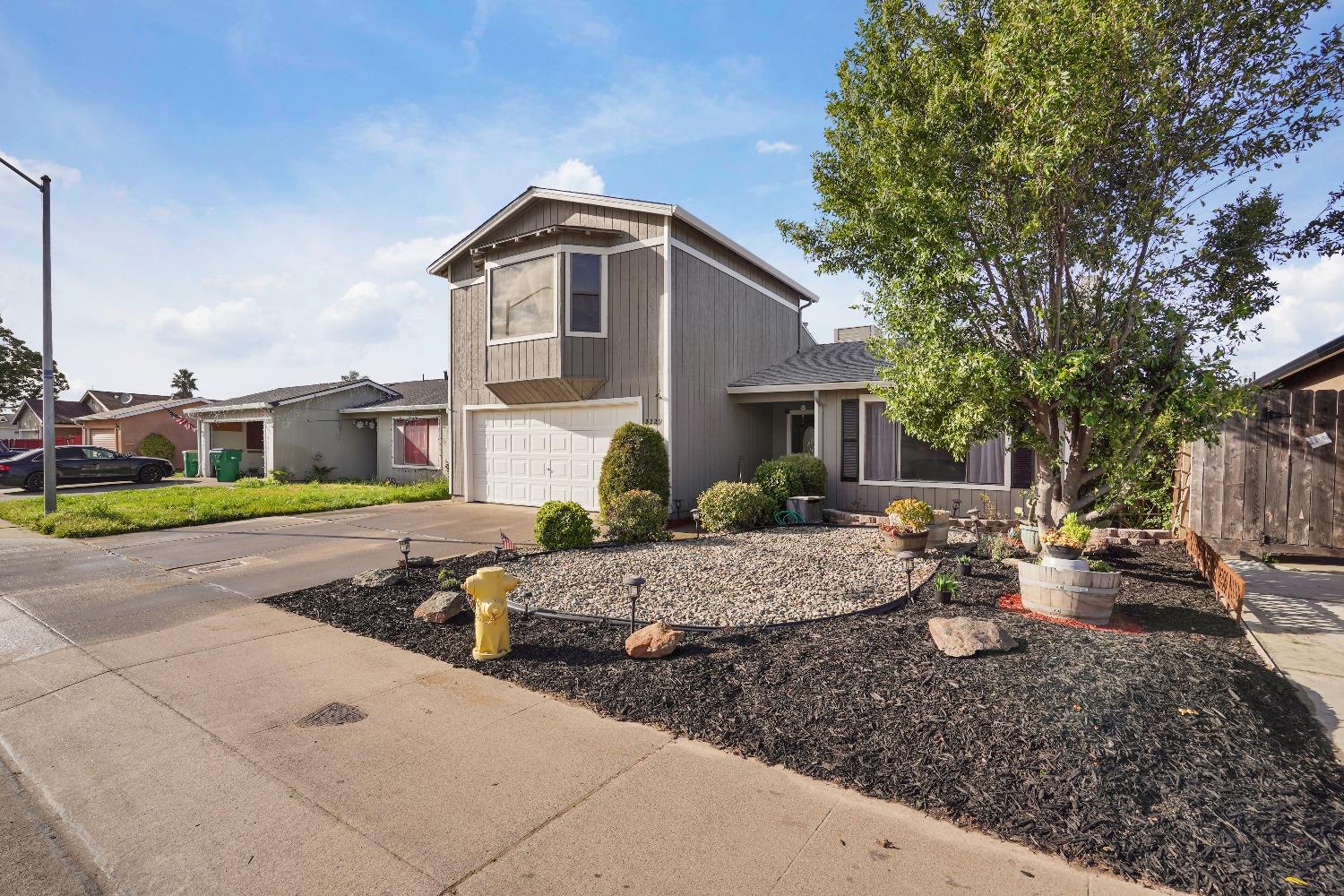Photo of 2229 Newbury Cir in Lodi, CA