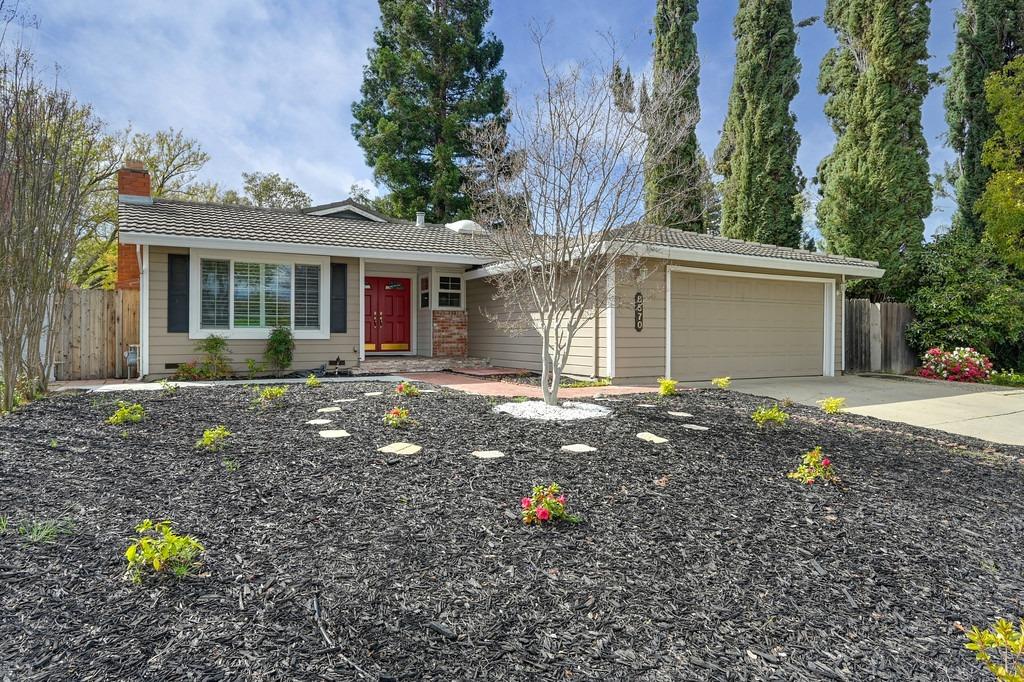 Detail Gallery Image 1 of 1 For 8570 Fallbrook Way, Sacramento,  CA 95826 - 2 Beds | 2 Baths