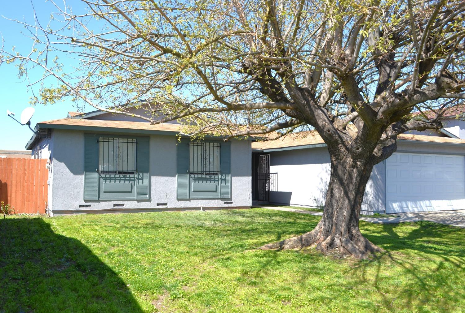 Photo of 7574 29th St in Sacramento, CA