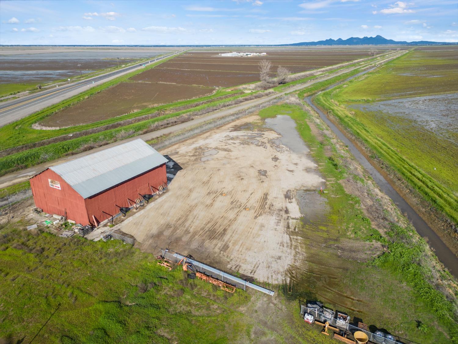 Photo of 4001 Husted Rd in Williams, CA
