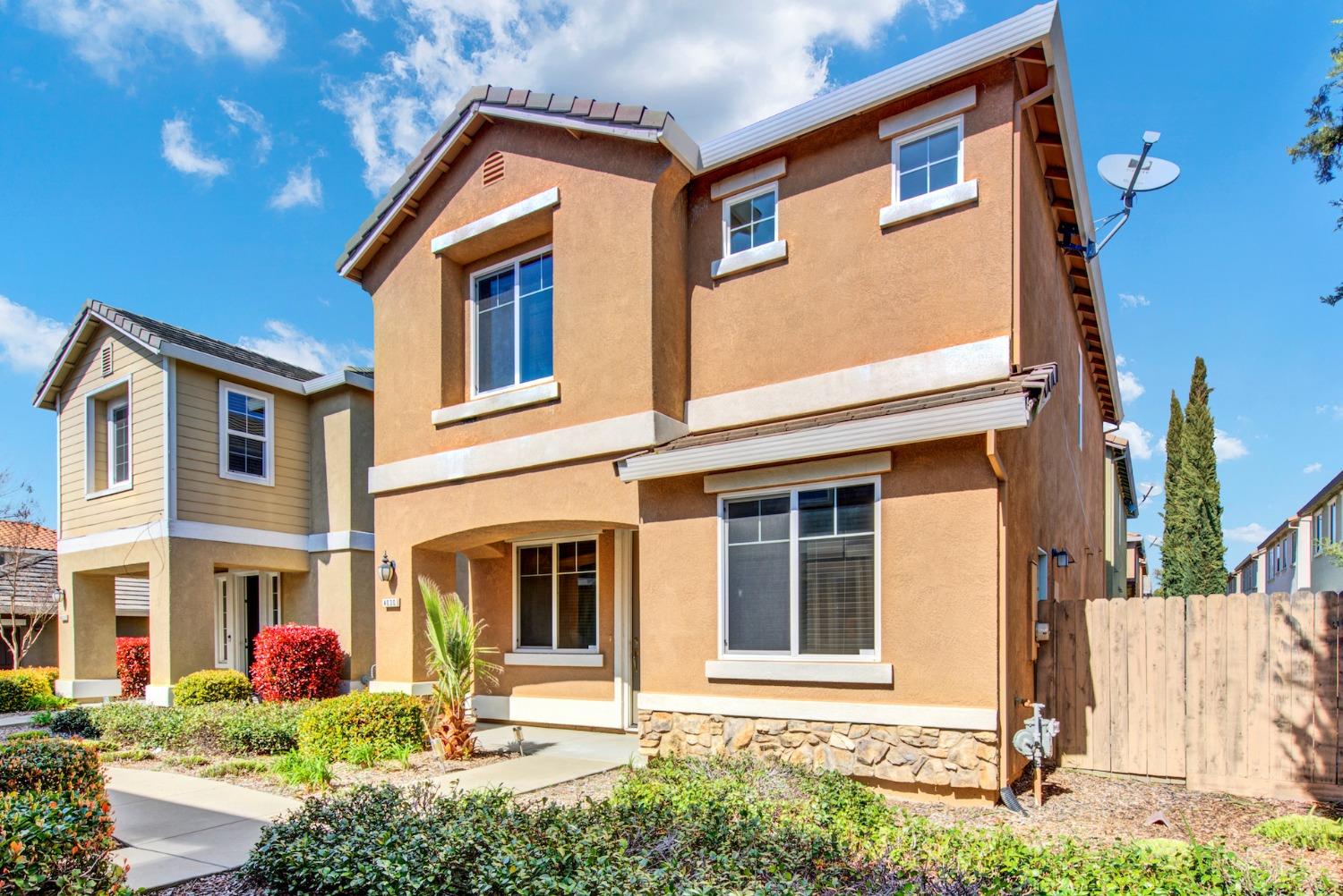 Photo of 4030 Vittoria Ln in Sacramento, CA