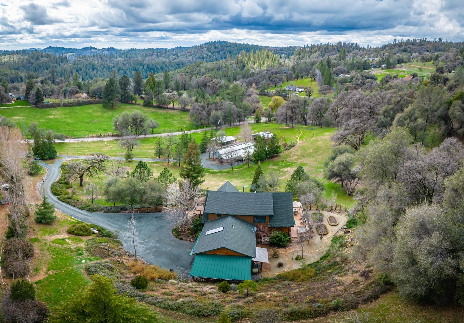 Photo of 2725 Sliger Mine Rd in Greenwood, CA
