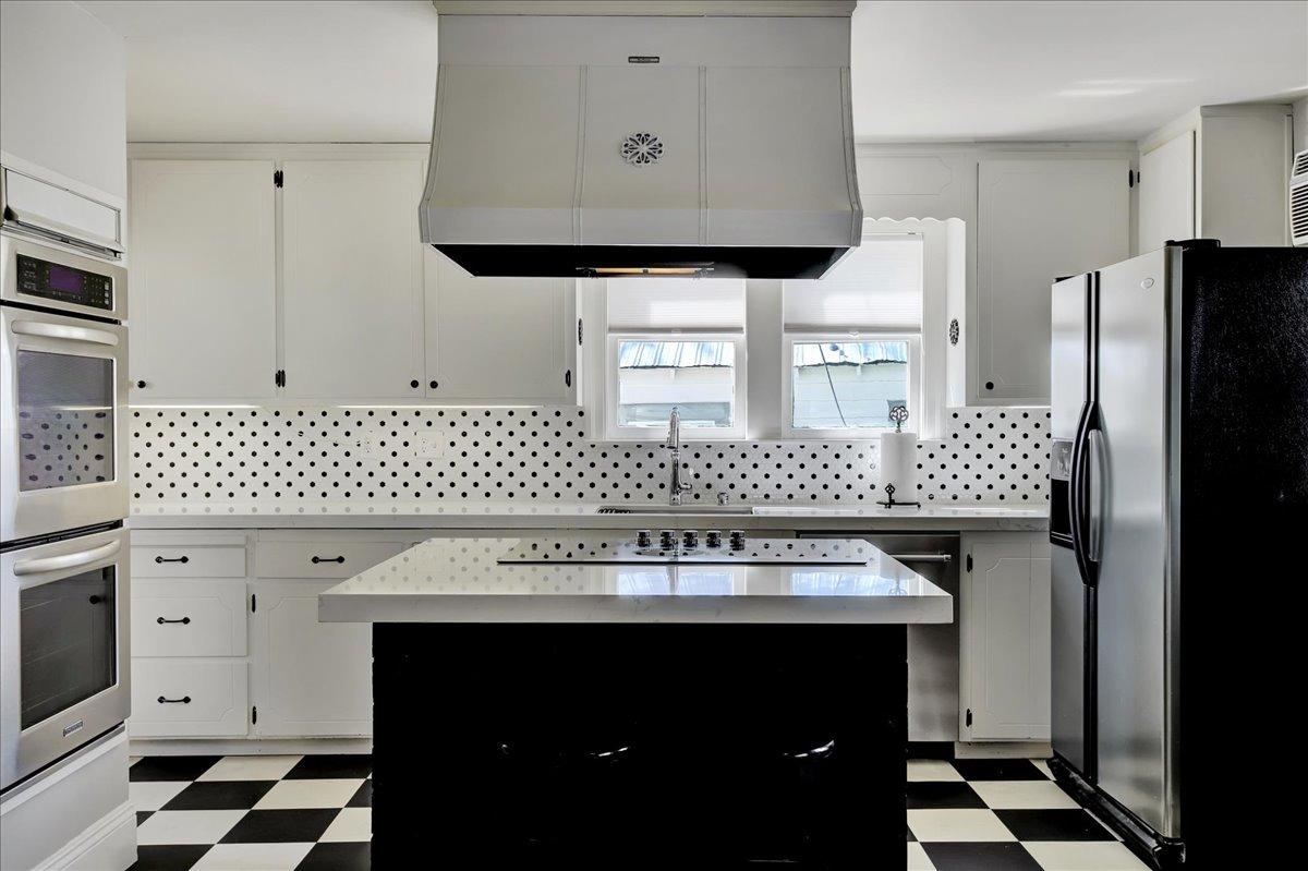 Detail Gallery Image 25 of 97 For 403 Neal St, Grass Valley,  CA 95945 - 4 Beds | 2/1 Baths