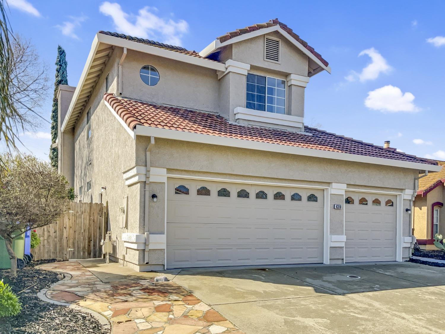 Photo of 4318 Cornfield Wy in Elk Grove, CA