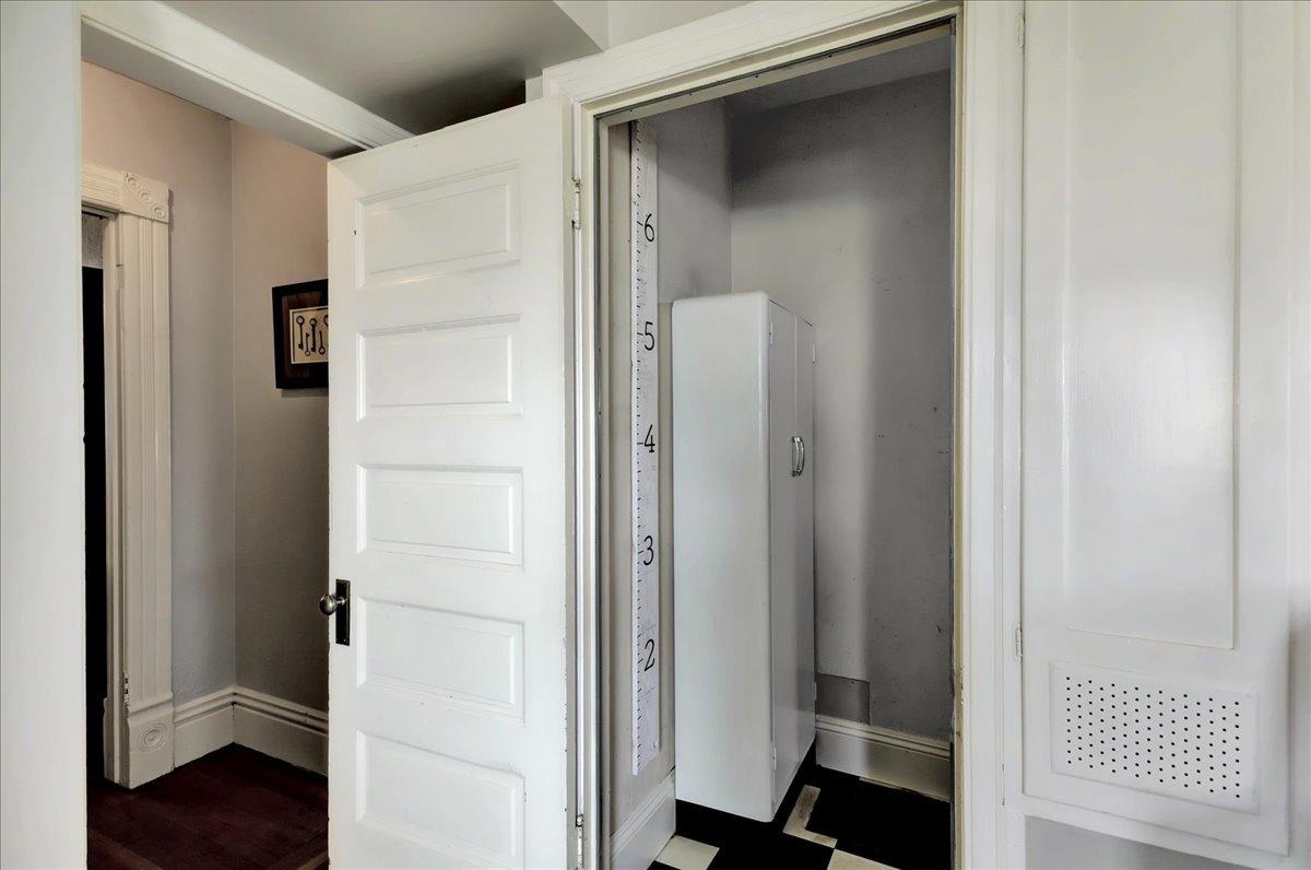 Detail Gallery Image 30 of 97 For 403 Neal St, Grass Valley,  CA 95945 - 4 Beds | 2/1 Baths