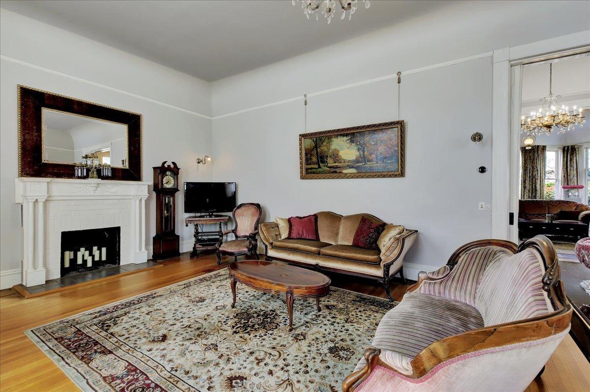 Detail Gallery Image 19 of 97 For 403 Neal St, Grass Valley,  CA 95945 - 4 Beds | 2/1 Baths