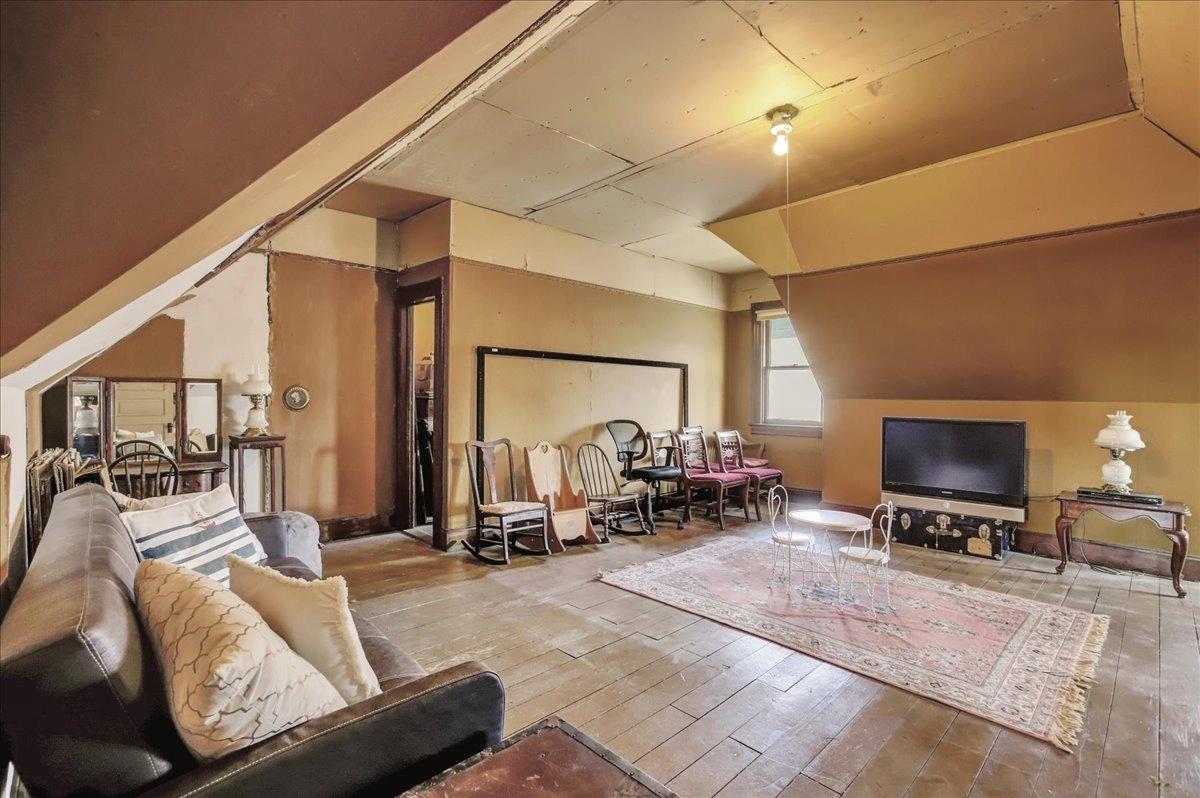 Detail Gallery Image 56 of 97 For 403 Neal St, Grass Valley,  CA 95945 - 4 Beds | 2/1 Baths