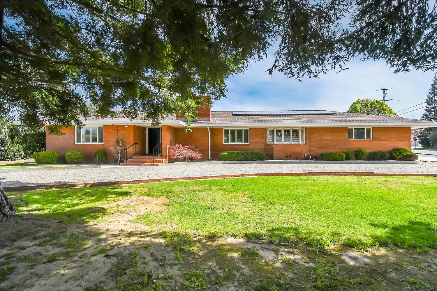 Photo of 606 Queensbury Wy in Yuba City, CA
